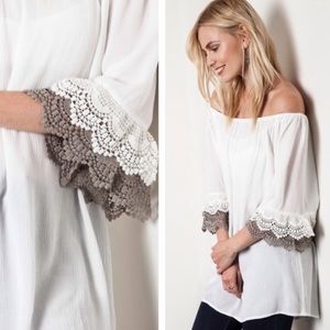 Umgee Off-Shoulder Bell Sleeve Top